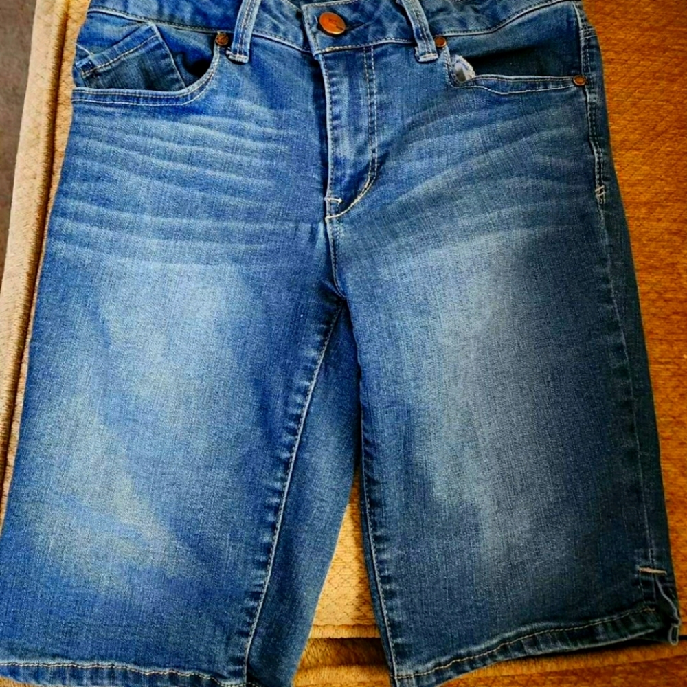 1822 Denim Shorts sz 6